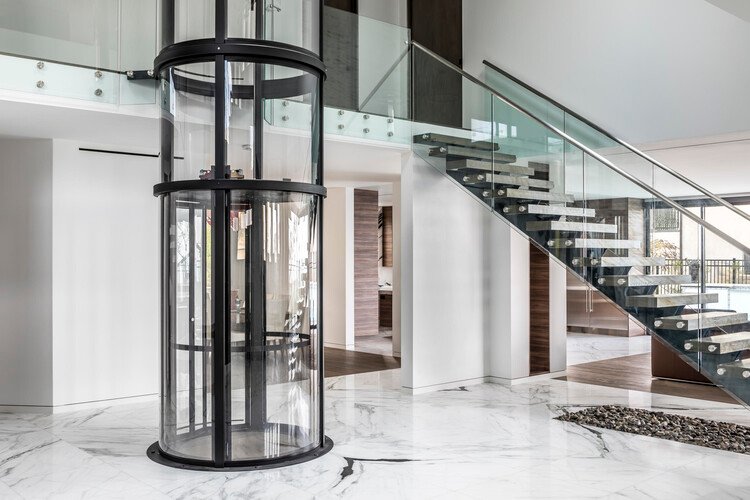 panoramic elevator in white house